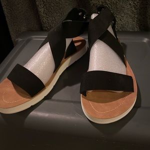 Brand new Very G sandals